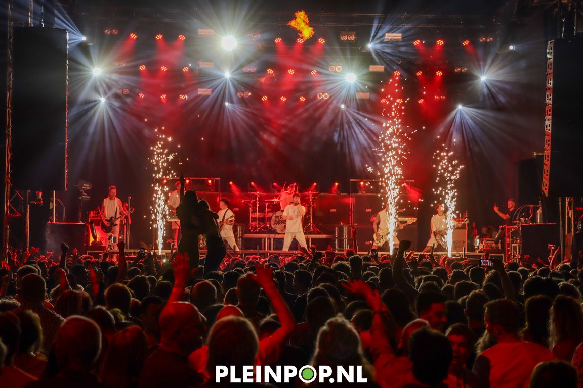 THE DIRTY DADDIES     (27)